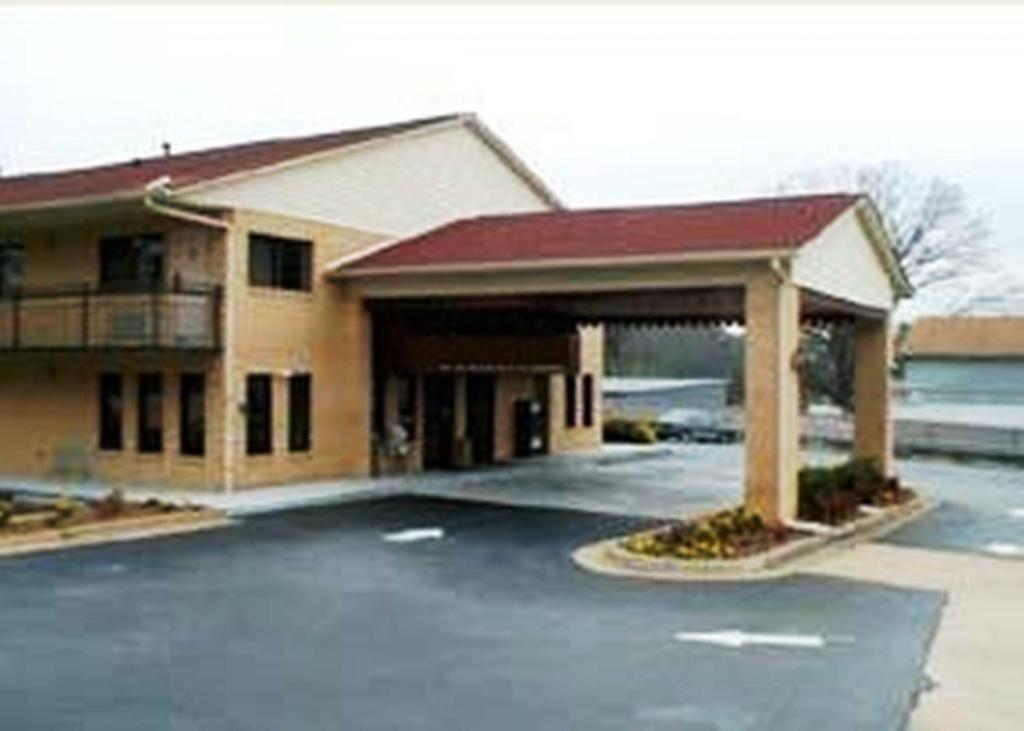 Rodeway Inn Jonesboro Exterior photo